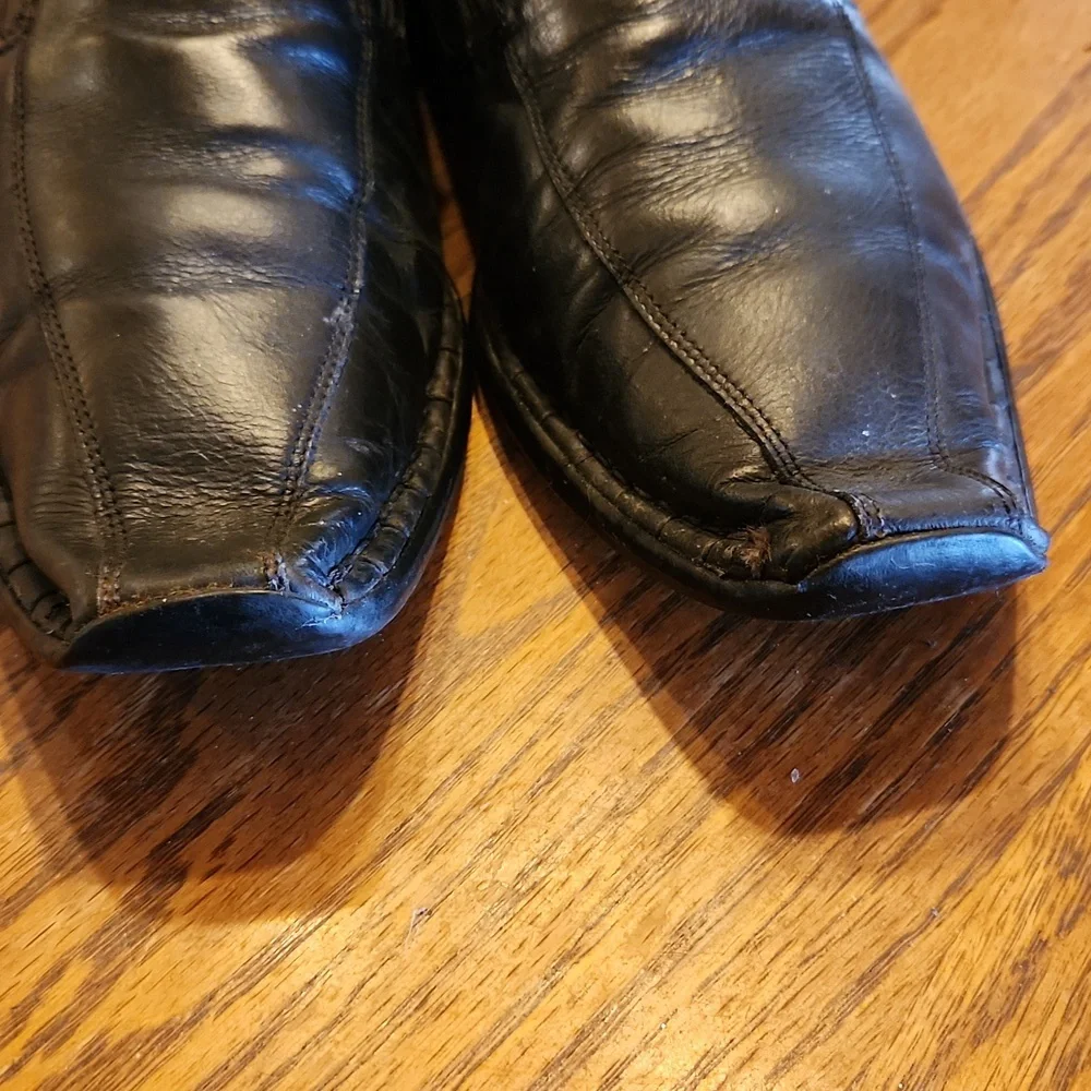 Guess Slip on Dress Shoes Size 9